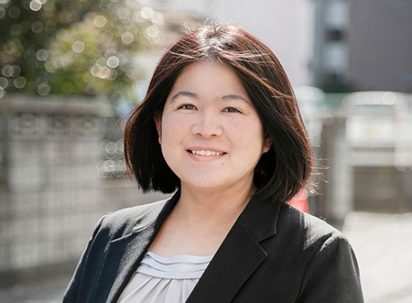 代表弁護士 三枝由佳